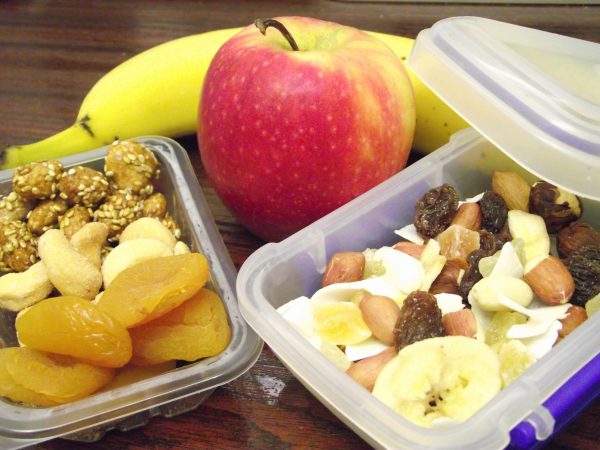 Healthy Back to School Snacks That Won’t Break the Bank