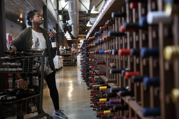 TN Starts to Close Door on Puritan Past With Wine Sales